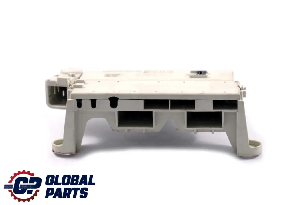 Bracket Fuse Box Housing to BMW 5 7 Series E38 E39 with Part number 8365530 BMW 5 7 Series E38 E39 Bracket Fuse Box Housing - SKU 8365530 - Part number 8365530