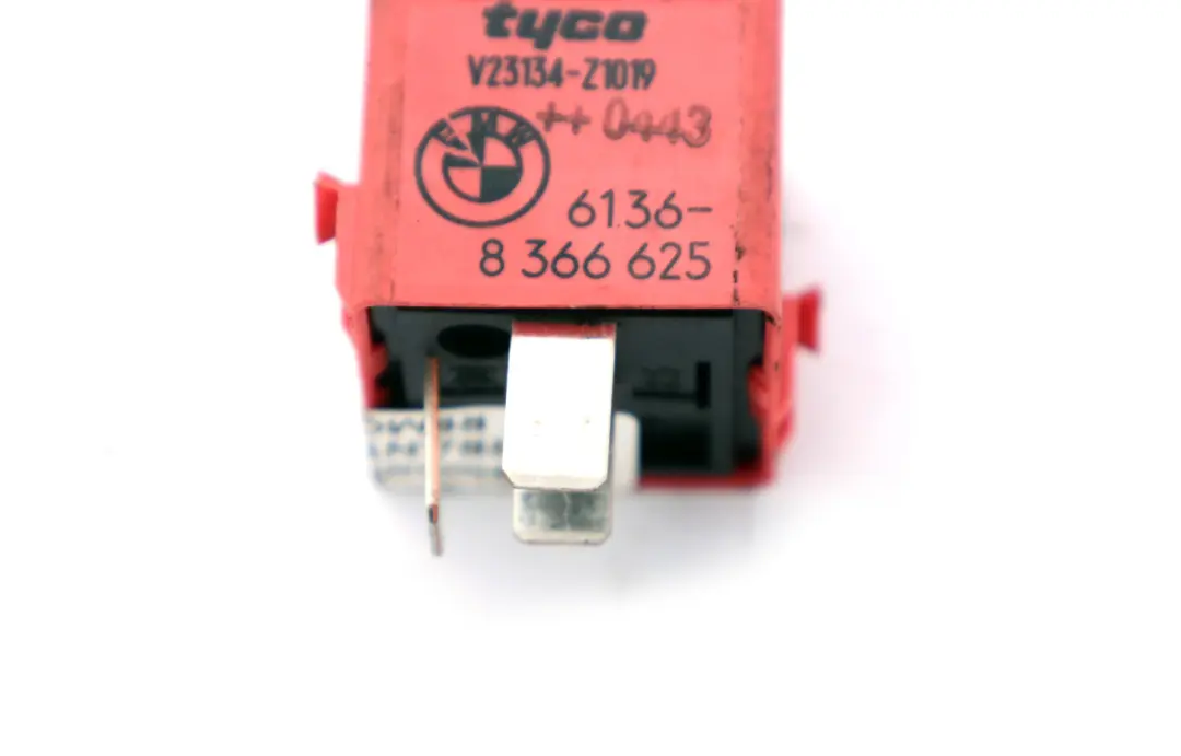 259 259R 259 R22 Connection Plug Relay Pink Tyco to BMW with Part number 8366625 BMW 259 259R 259 R22 Connection Plug Relay Pink Tyco - SKU 8366625 - Part number 8366625