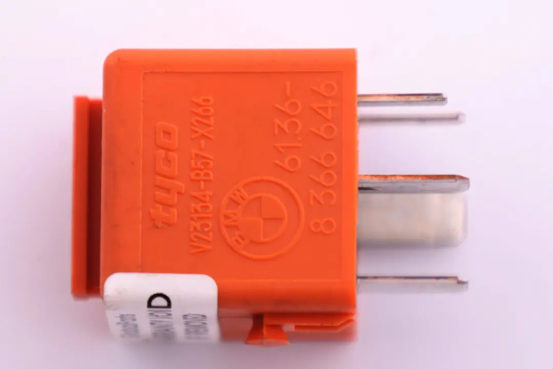 Relais Doppelschliesser pastellorange für BMW 3 5 6 er E60 E63 R50 R52 mit Teilenummer 8366646 BMW 3 5 6 er E60 E63 R50 R52 Relais Doppelschliesser pastellorange - SKU 8366646 - Teilenummer 8366646