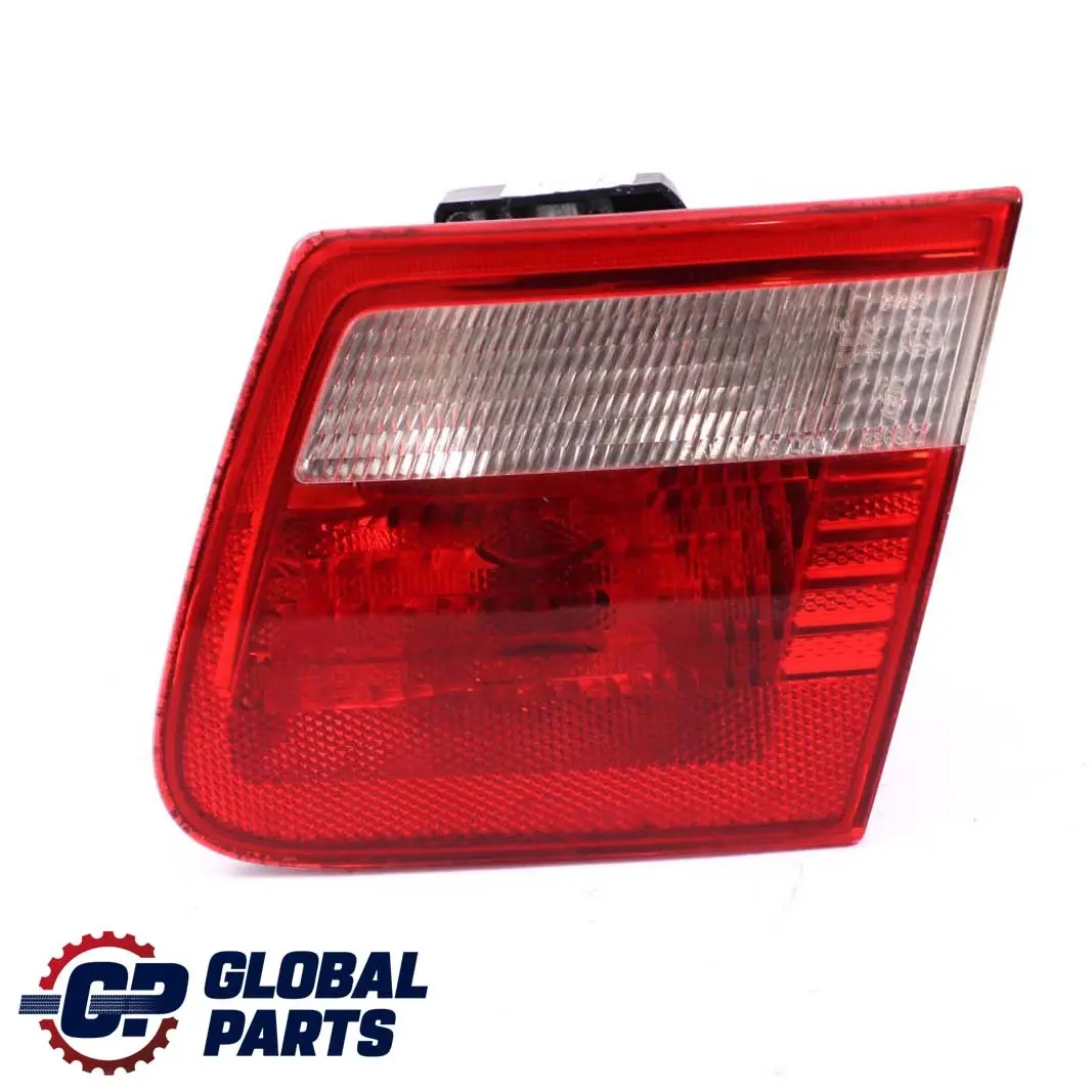 Fanale Posteriore Portellone Destra per BMW E46 Touring Wagon con numero di parte 8368760 BMW E46 Touring Wagon Fanale Posteriore Portellone Destra - SKU 8368760 - Numero di parte 8368760