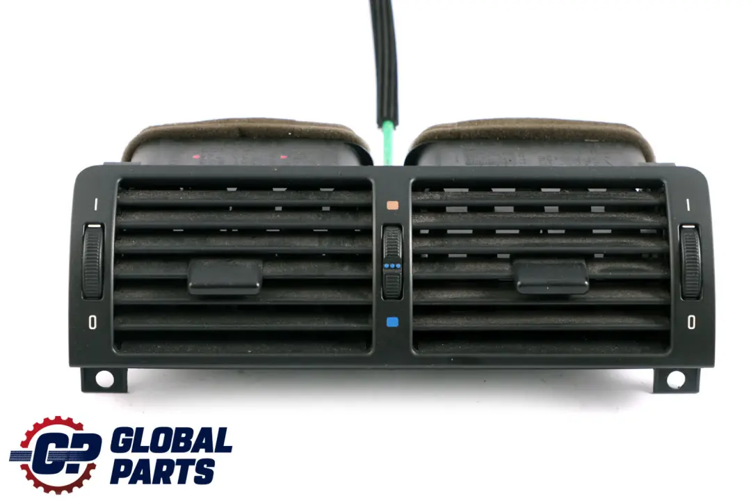 Frischluftgrill Mitte für BMW 3 er E46 mit Teilenummer 8370741 BMW 3 er E46 Frischluftgrill Mitte - SKU 8370741 - Teilenummer 8370741