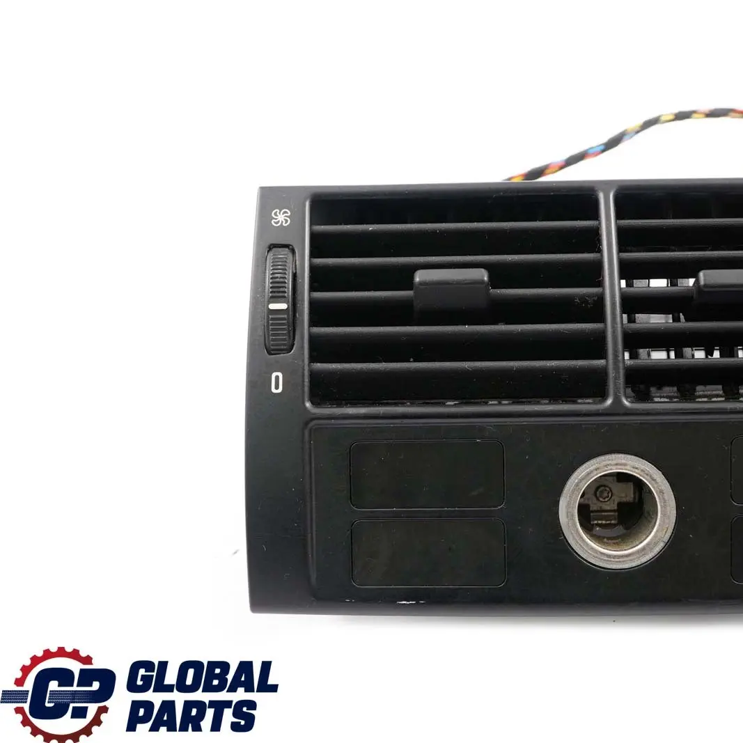 Tylna kratka nawiewu czarna do BMW X5 E53 o numerze 8370911 BMW X5 E53 Tylna kratka nawiewu czarna - SKU 8370911 - Numer Części 8370911