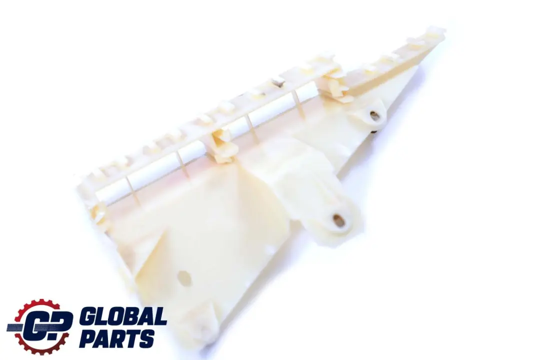 Bracket Relay Petrol Fuse Box Housing Module to BMW 5 7 Series E38 E39 with Part number 8371884 BMW 5 7 Series E38 E39 Bracket Relay Petrol Fuse Box Housing Module - SKU 8371884 - Part number 8371884