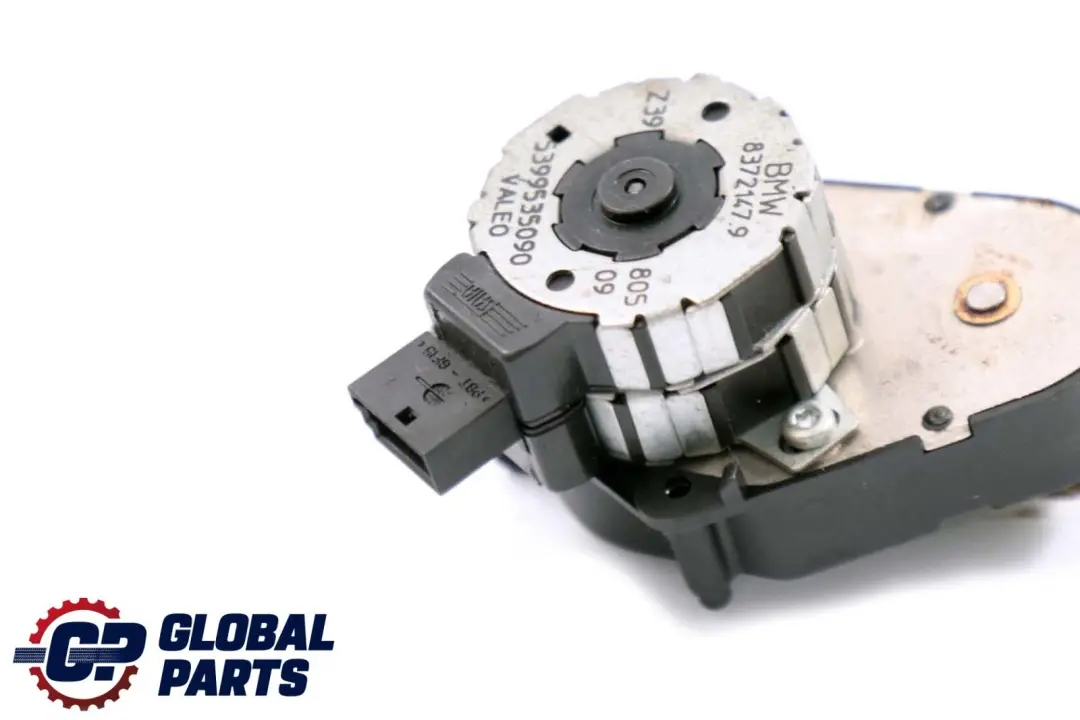 Heater Actuator Motor Fresh Air Flap Regulator to BMW 5 Series E39 with Part number 8372147 BMW 5 Series E39 Heater Actuator Motor Fresh Air Flap Regulator - SKU 8372147 - Part number 8372147