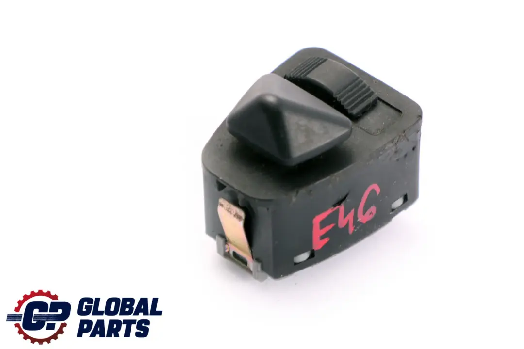 Interruttore F Regolazione Specchio per BMW E46 con numero di parte 8373692 BMW E46 Interruttore F Regolazione Specchio - SKU 8373692 - Numero di parte 8373692