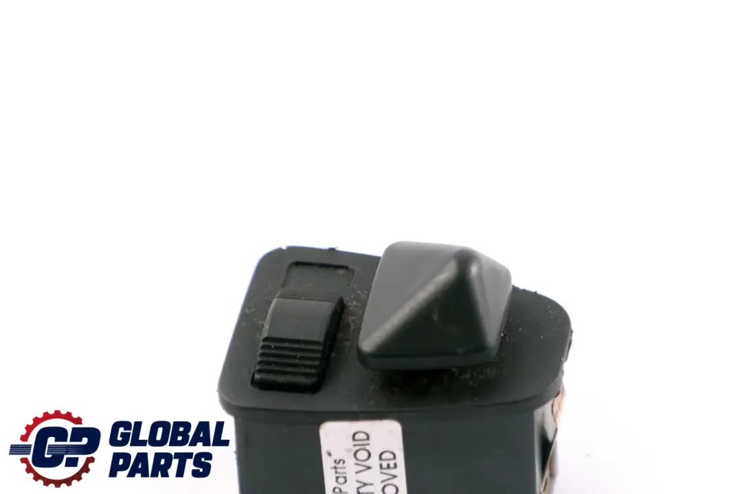 Commutateur F Réglage Rétroviseur pour BMW E46 à propos du numéro de pièce 8373692 BMW E46 Commutateur F Réglage Rétroviseur - SKU 8373692 - Numéro de pièce 8373692