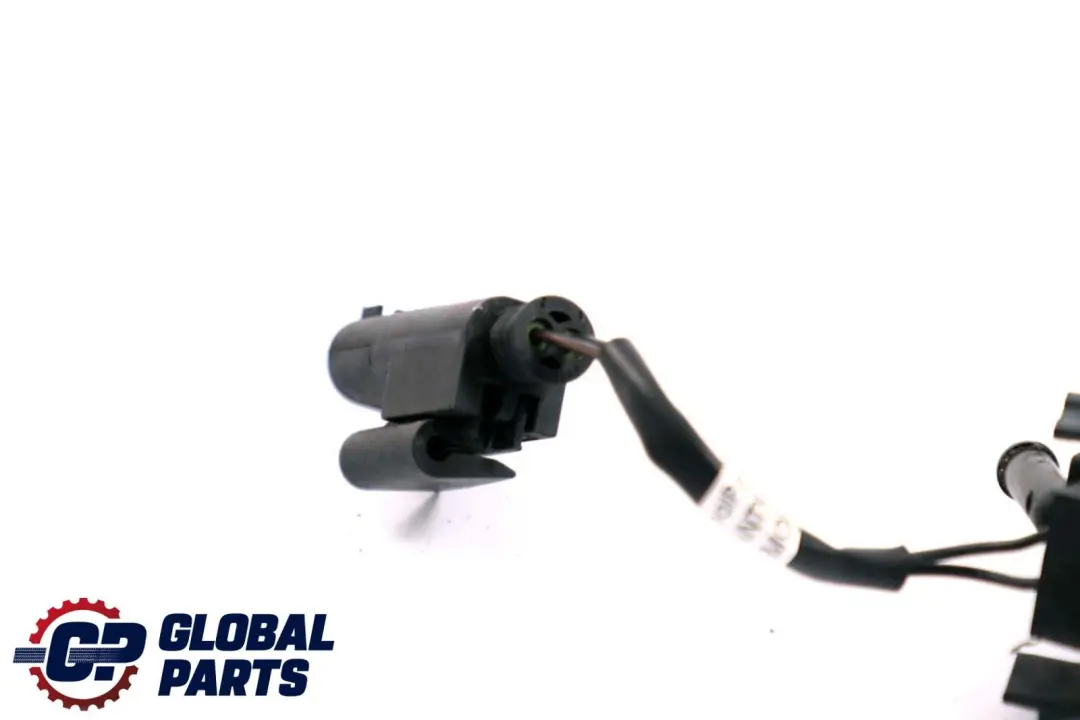 BMW 3 Series E46 Right O/S Windshield Washer Spray Nozzle Jet - SKU 8374366 - Part number 8374366