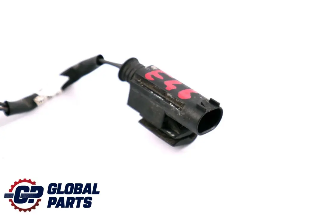 BMW 3 Series E46 Right O/S Windshield Washer Spray Nozzle Jet - SKU 8374366 - Part number 8374366