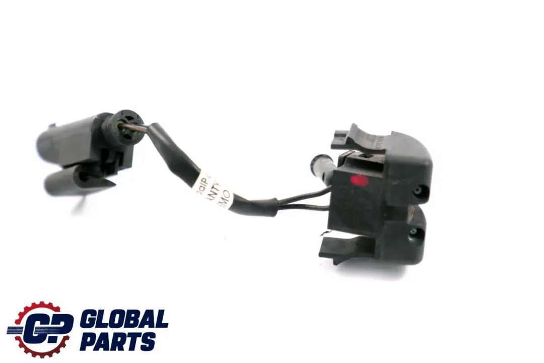 Derecha Lavaparabrisas Boquilla De pulverizacion Jet para BMW E46 con número de pieza 8374366 BMW E46 Derecha Lavaparabrisas Boquilla De pulverizacion Jet - SKU 8374366 - Número de pieza 8374366