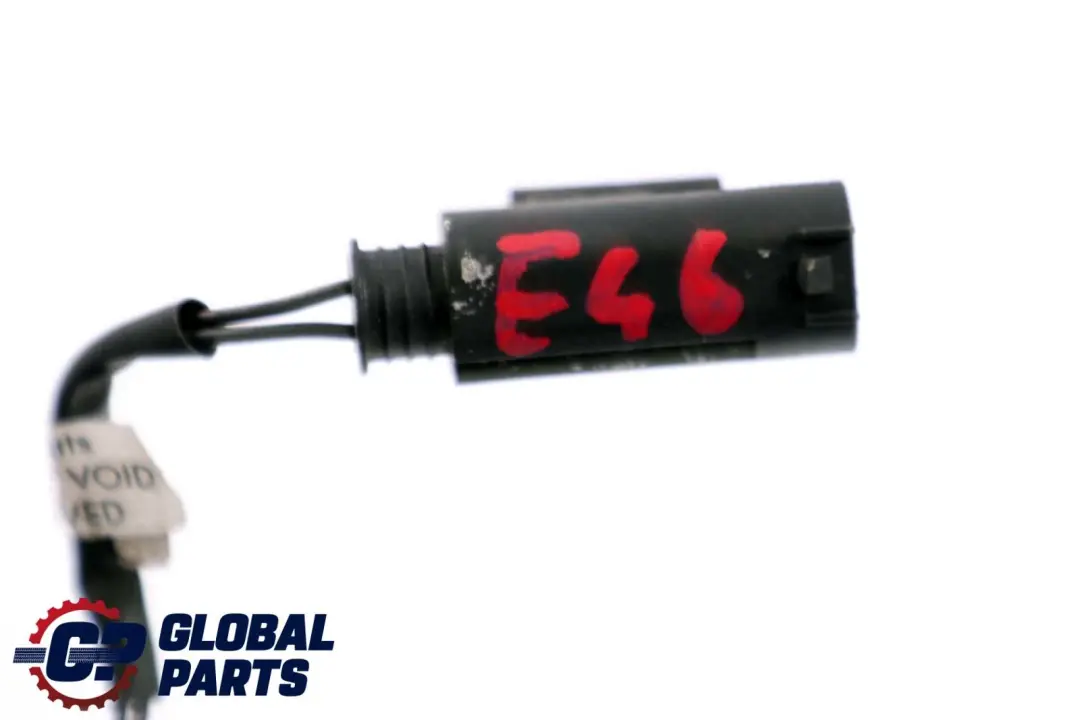 BMW 3 Series E46 Right O/S Windshield Washer Spray Nozzle Jet - SKU 8374366 - Part number 8374366