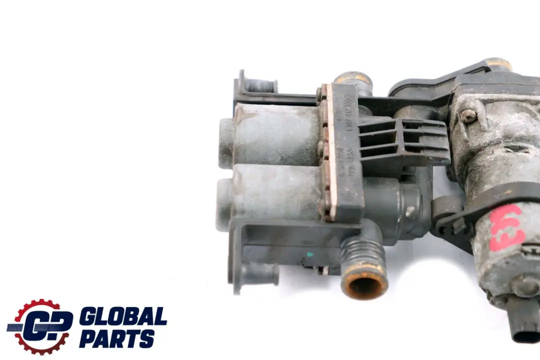 Wasserventil Zusatzwasserpumpe für BMW 5 7 er E38 E39 mit Teilenummer 8374994 BMW 5 7 er E38 E39 Wasserventil Zusatzwasserpumpe - SKU 8374994 - Teilenummer 8374994
