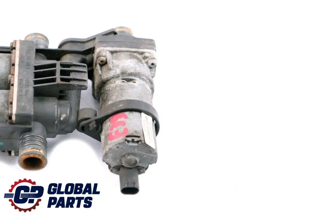 Wasserventil Zusatzwasserpumpe für BMW 5 7 er E38 E39 mit Teilenummer 8374994 BMW 5 7 er E38 E39 Wasserventil Zusatzwasserpumpe - SKU 8374994 - Teilenummer 8374994