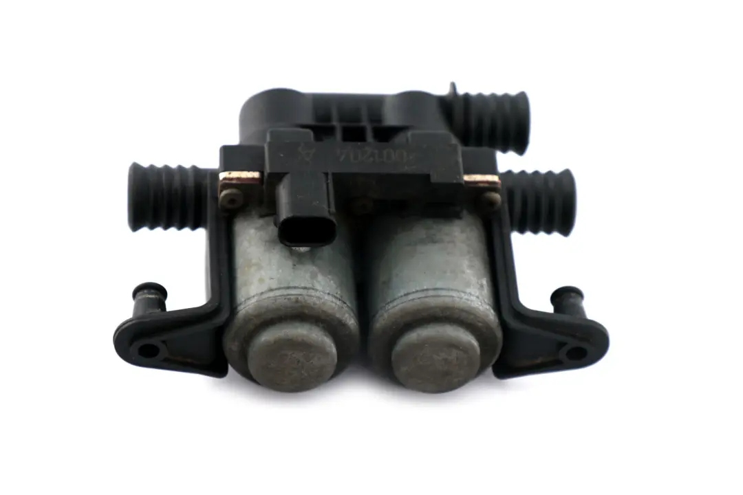 Eau Heizkontrollventil Vanne D'Eau pour BMW 5 7 X5 Serie E39 E38 E53 à propos du numéro de pièce 8374995 BMW 5 7 X5 Serie E39 E38 E53 Eau Heizkontrollventil Vanne D'Eau - SKU 8374995 - Numéro de pièce 8374995