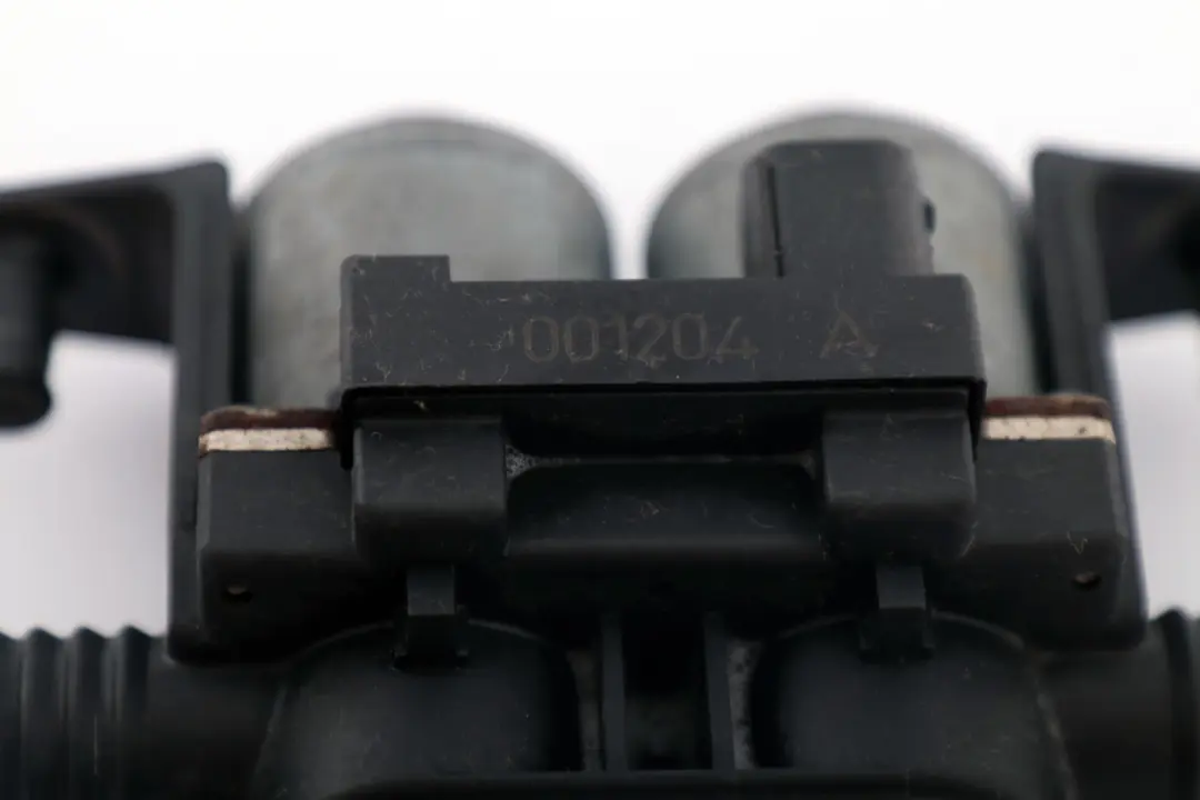 BMW 5 7 X5 Serie E39 E38 E53 Eau Heizkontrollventil Vanne D'Eau - SKU 8374995 - Numéro de pièce 8374995