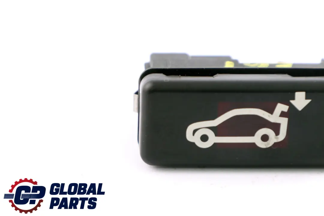 Botón Apertura Portón Trasero Interruptor Tapa Maletero para BMW E38 E39 E61 con número de pieza 8375580 BMW E38 E39 E61 Botón Apertura Portón Trasero Interruptor Tapa Maletero - SKU 8375580 - Número de pieza 8375580