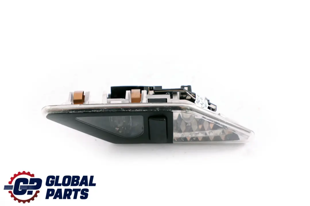 Innenleseleuchte Leuchte Hinten Links für BMW 3 er E46 mit Teilenummer 8375585 BMW 3 er E46 Innenleseleuchte Leuchte Hinten Links - SKU 8375585 - Teilenummer 8375585