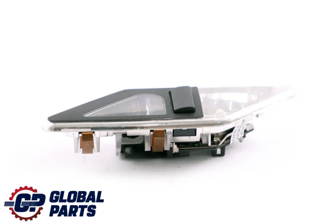 Lampe de Lecture Interieure Lampe Arriere Droite pour BMW E46 à propos du numéro de pièce 8375586 BMW E46 Lampe de Lecture Interieure Lampe Arriere Droite - SKU 8375586 - Numéro de pièce 8375586