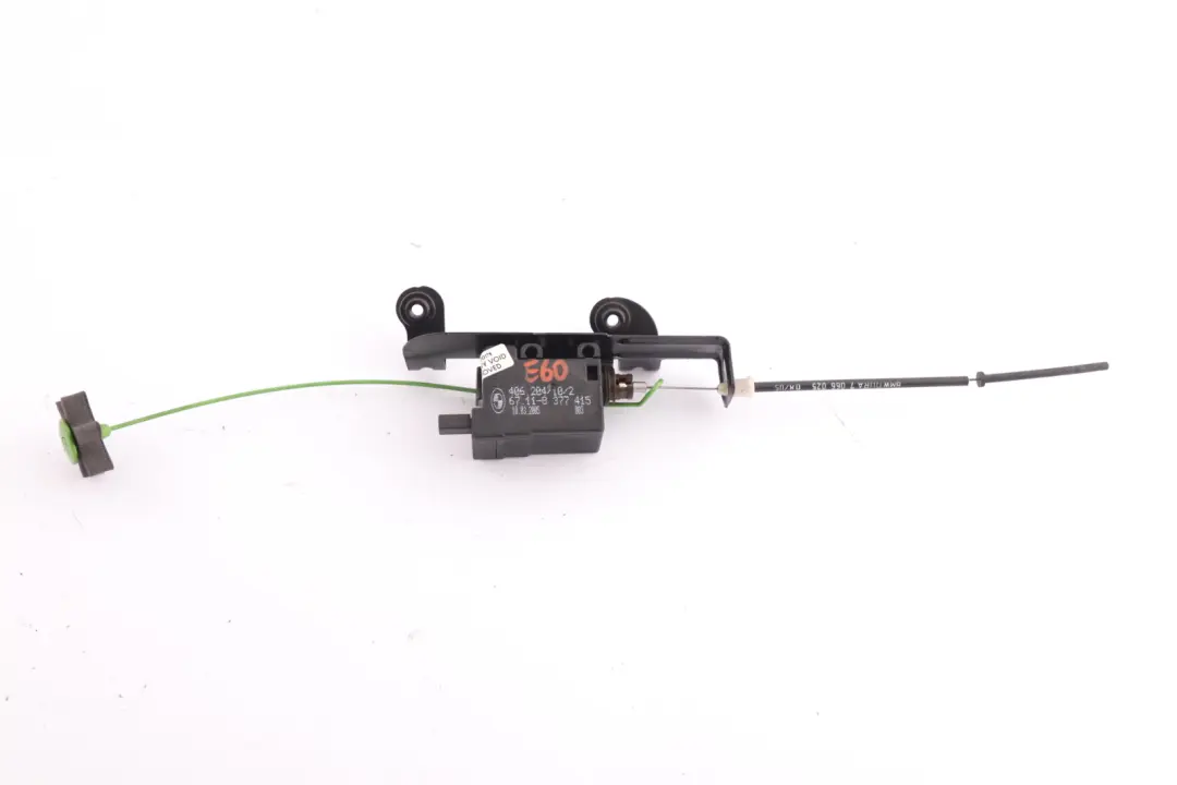 Fillter Flap Cover Actuator to BMW E60 E61 E63 E64 Fuel with Part number 8377415 BMW E60 E61 E63 E64 Fuel Fillter Flap Cover Actuator - SKU 8377415 - Part number 8377415