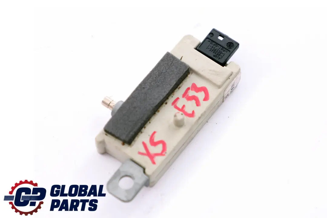 Amplificateur 6526 pour BMW X5 E53 TV à propos du numéro de pièce 8377658 BMW X5 E53 TV Amplificateur 6526 - SKU 8377658 - Numéro de pièce 8377658