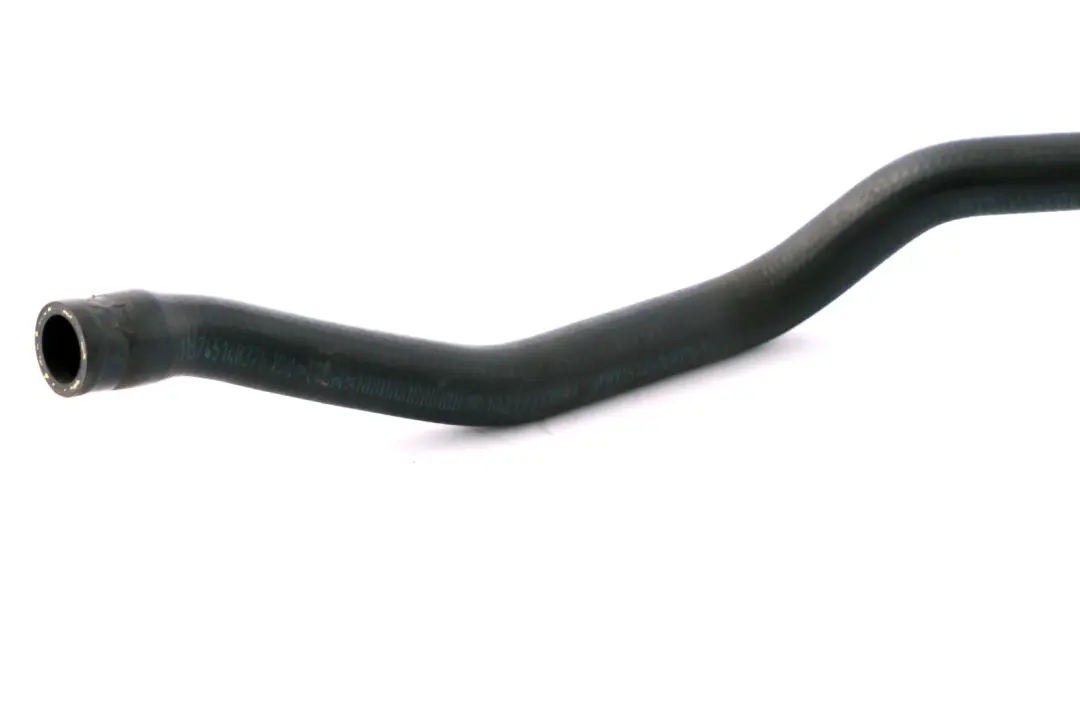 BMW E65 E66 E67 Motor Refrigerante Tubo Valvula De Agua Derecha Radiador - SKU 8377699 - Número de pieza 8377699