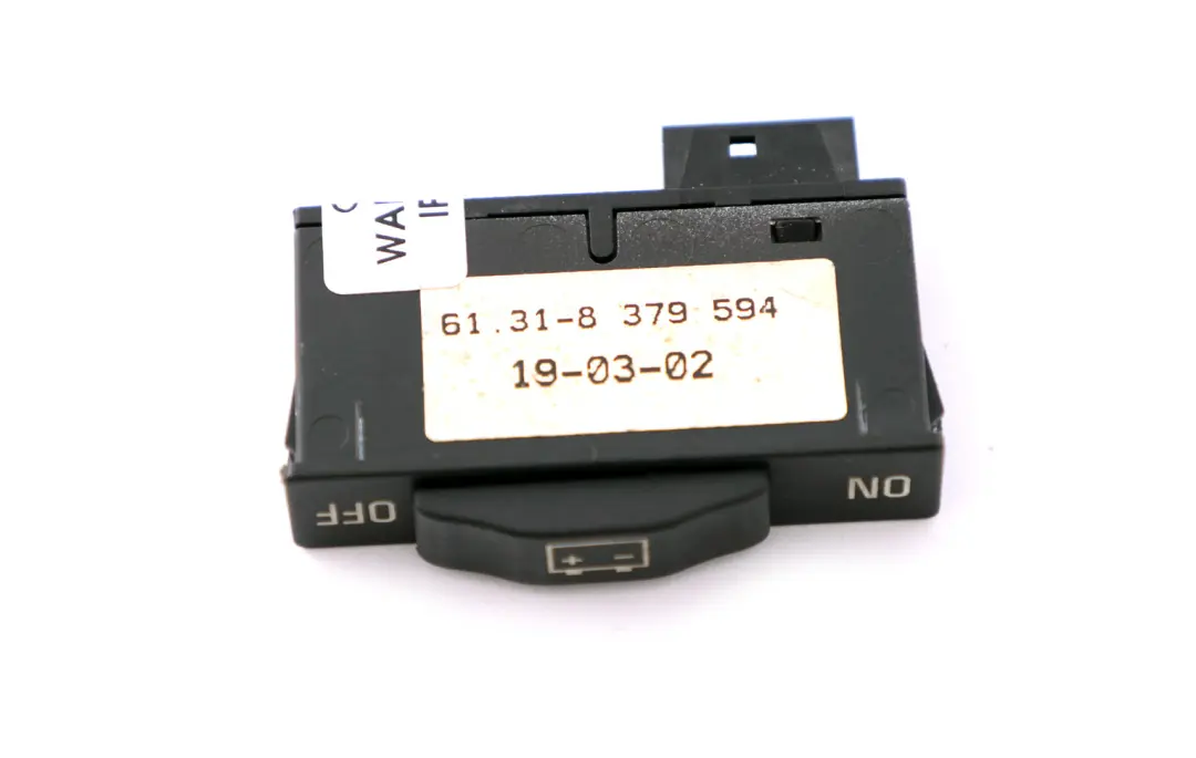 Interrupteur Distribution 6131 pour BMW 7 E65 E66 E67 à propos du numéro de pièce 8379594 BMW 7 E65 E66 E67 Interrupteur Distribution 6131 - SKU 8379594 - Numéro de pièce 8379594