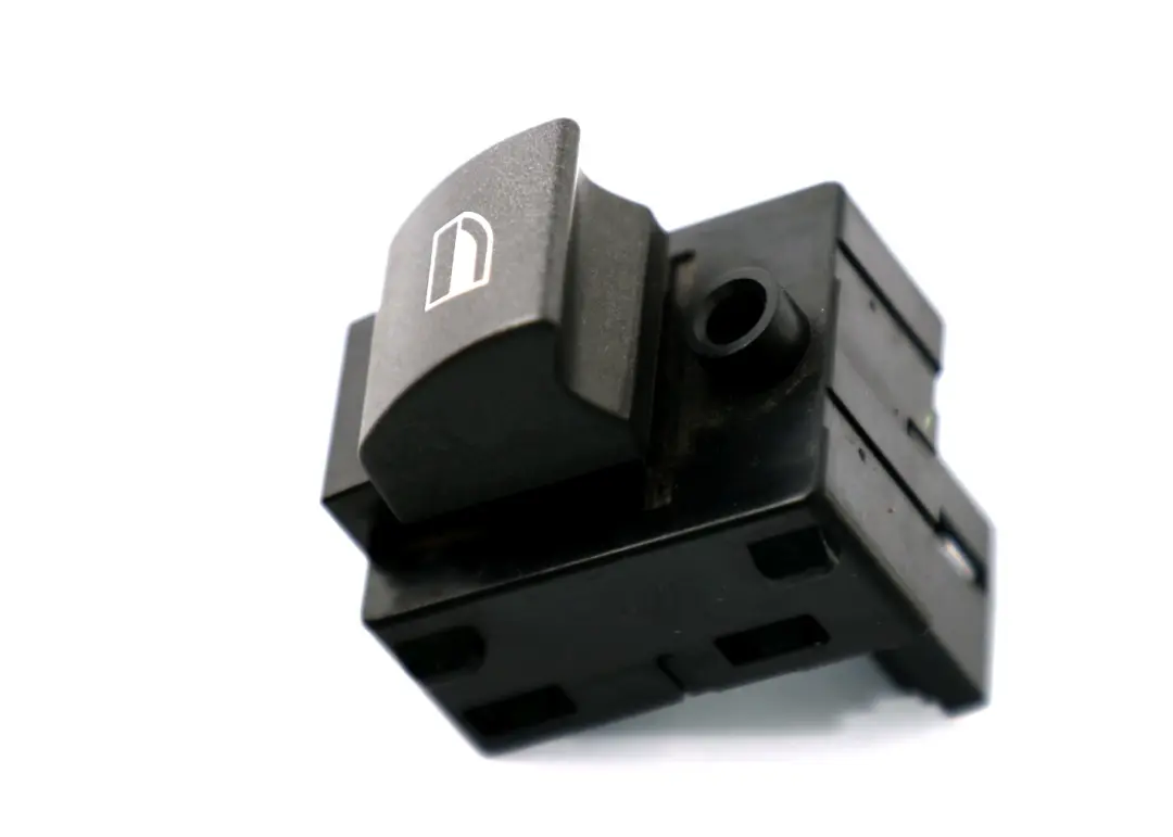 Interruptor Elevalunas Boton para BMW E65 E66 E67 con número de pieza 8379597 BMW E65 E66 E67 Interruptor Elevalunas Boton - SKU 8379597 - Número de pieza 8379597