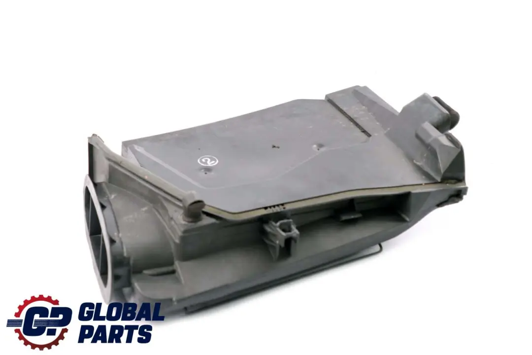 Cache Microfiltre à Air Inférieur Partie Droite pour BMW E39 à propos du numéro de pièce 8379624 BMW E39 Cache Microfiltre à Air Inférieur Partie Droite - SKU 8379624 - Numéro de pièce 8379624