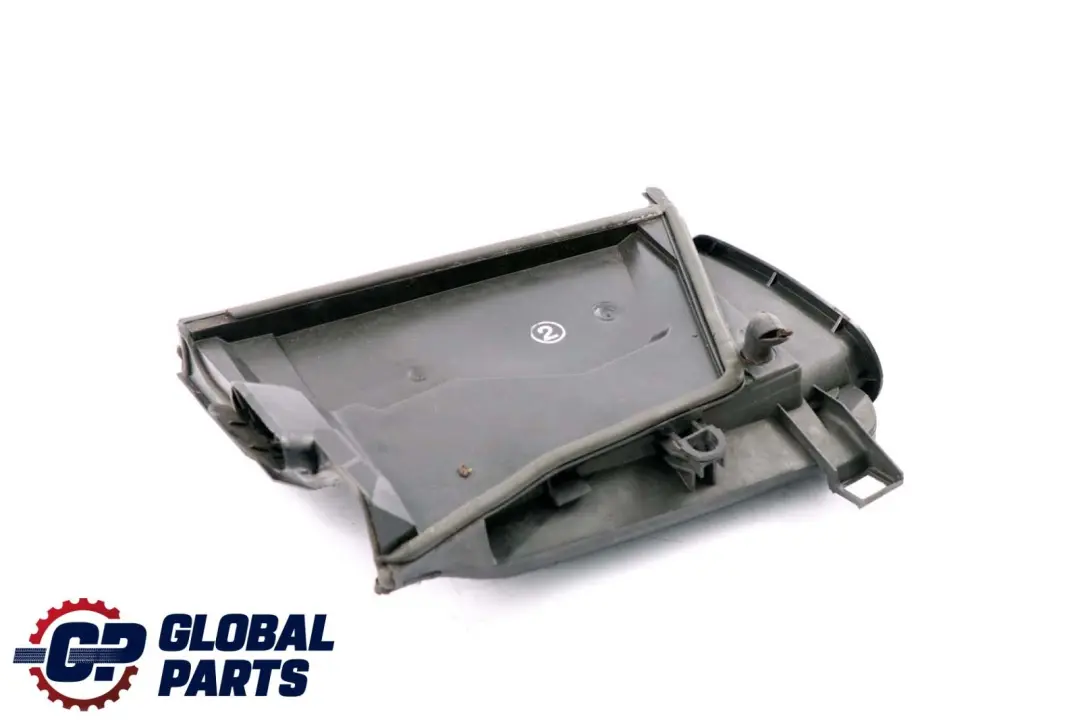 Coperchio inferiore del microfiltro dell'aria Parte sinistra per BMW E39 con numero di parte 8379625 BMW E39 Coperchio inferiore del microfiltro dell'aria Parte sinistra - SKU 8379625 - Numero di parte 8379625