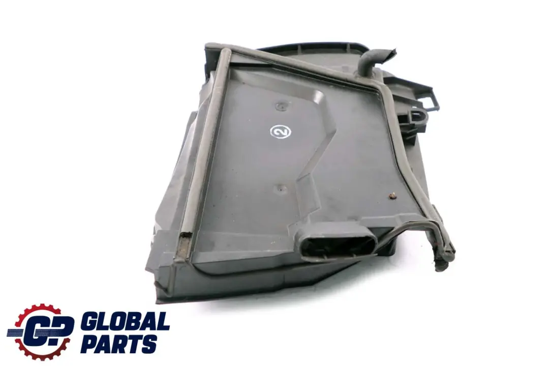 Lower Air Microfilter Cover Housing Part Left N/S to BMW 5 Series E39 with Part number 8379625 BMW 5 Series E39 Lower Air Microfilter Cover Housing Part Left N/S - SKU 8379625 - Part number 8379625