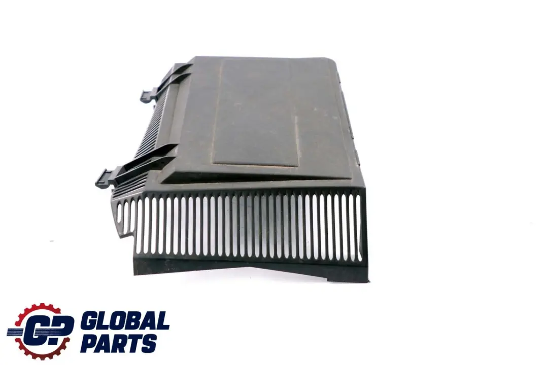 Derecho Caja de Aire Microfiltro de Polen Tapa de Servicio para BMW E39 con número de pieza 8379626 BMW E39 Derecho Caja de Aire Microfiltro de Polen Tapa de Servicio - SKU 8379626 - Número de pieza 8379626