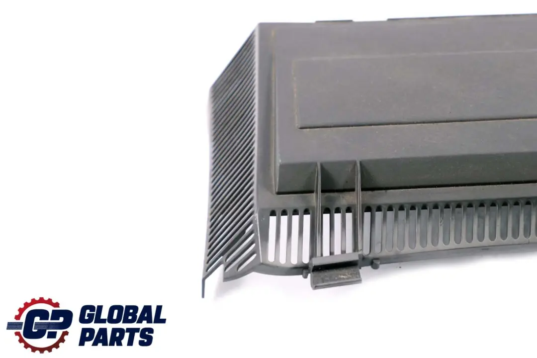 Left N/S Air Box Pollen Microfilter Service Cover to BMW 5 Series E39 with Part number 8379627 BMW 5 Series E39 Left N/S Air Box Pollen Microfilter Service Cover - SKU 8379627 - Part number 8379627