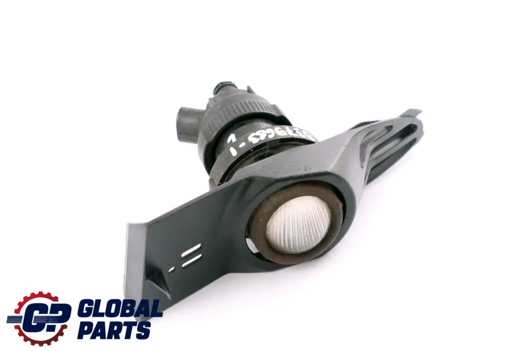 Front Bumper Fog Light Left Lamp Light N/S to BMW E39 with Part number 8377941 BMW E39 Front Bumper Fog Light Left Lamp Light N/S - SKU 8377941 - Part number 8377941