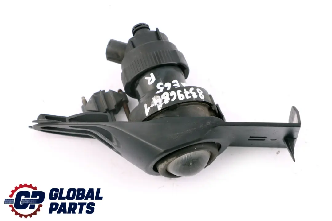 BMW E65 E66 E67 Fog Lights Lamp Light Right O/S - SKU 8379684-1 - Part number 8379684