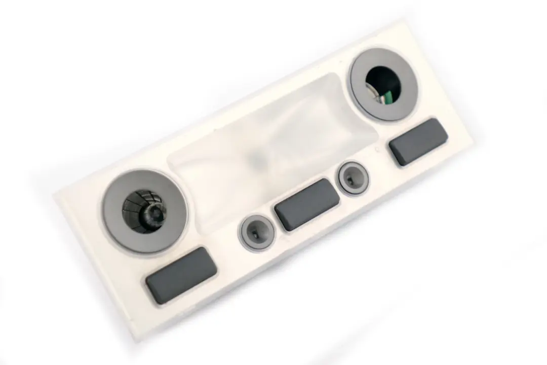 Luz De lectura interior panel frontal para BMW E65 E66 E67 con número de pieza 63318379699 BMW E65 E66 E67 Luz De lectura interior panel frontal - SKU 8379699 - Número de pieza 63318379699