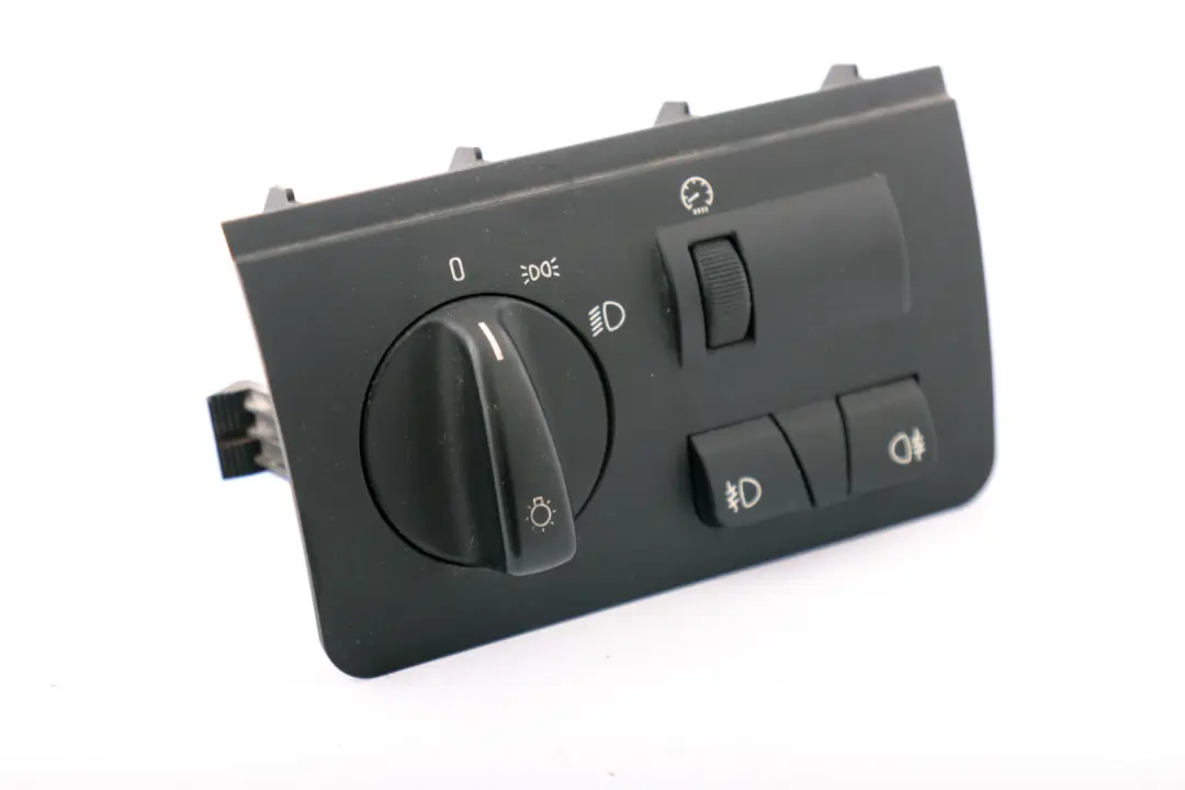 L'Unite D'Exploitation Lumiere 6131 pour BMW X5 Serie E53 à propos du numéro de pièce 8380255 BMW X5 Serie E53 L'Unite D'Exploitation Lumiere 6131 - SKU 8380255 - Numéro de pièce 8380255