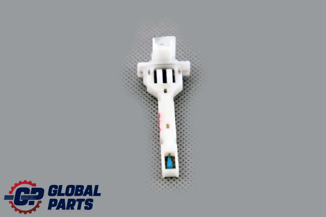 Sensor Temperatura Evaporador Aire Acondicionado para BMW E46 E81 E83 E87 E90 E92 con número de pieza 8380673 BMW E46 E81 E83 E87 E90 E92 Sensor Temperatura Evaporador Aire Acondicionado - SKU 8380673 - Número de pieza 8380673