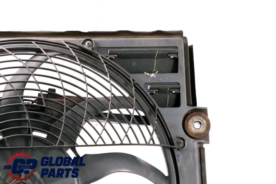 Radiator Pusher Fan to BMW 5 Series E39 Petrol Engine with Part number 8380780 BMW 5 Series E39 Petrol Engine Radiator Pusher Fan - SKU 8380780 - Part number 8380780