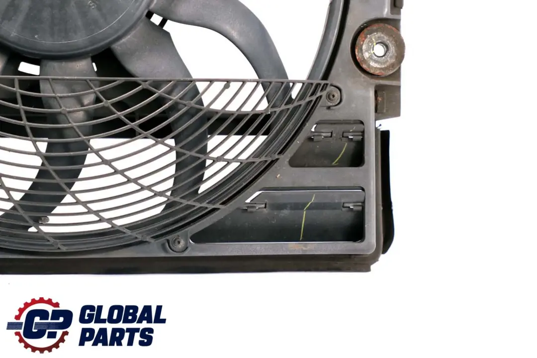Radiator Pusher Fan to BMW 5 Series E39 Petrol Engine with Part number 8380780 BMW 5 Series E39 Petrol Engine Radiator Pusher Fan - SKU 8380780 - Part number 8380780