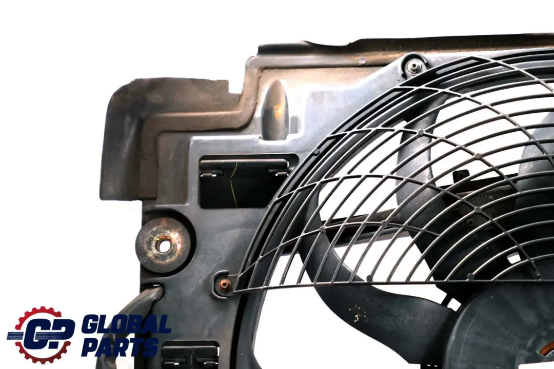 Radiator Pusher Fan to BMW 5 Series E39 Petrol Engine with Part number 8380780 BMW 5 Series E39 Petrol Engine Radiator Pusher Fan - SKU 8380780 - Part number 8380780