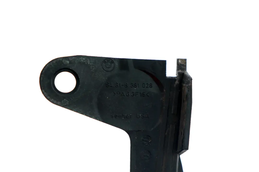 Wspornik Uchwyt Mocowanie Mikrofiltra Klimy Prawy do BMW X5 E53 o numerze 8381028 BMW X5 E53 Wspornik Uchwyt Mocowanie Mikrofiltra Klimy Prawy - SKU 8381028 - Numer Części 8381028