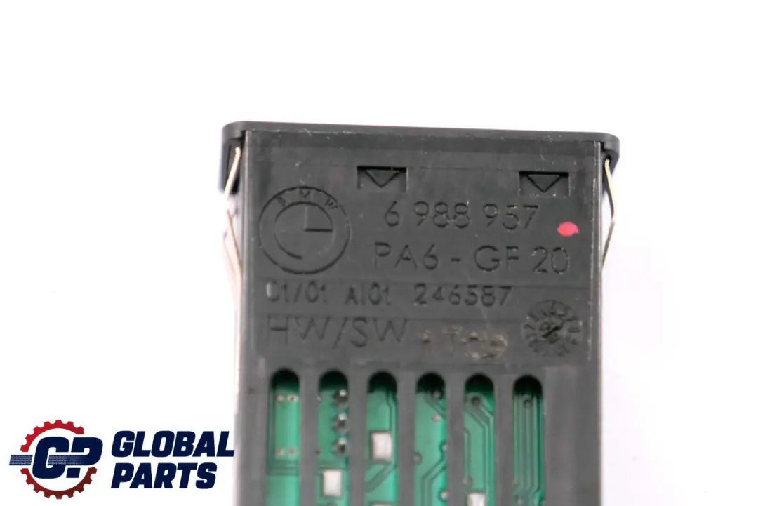 Consola Interruptor Calefacción Asiento Trasero Botón 6988957 para BMW X5 E53 con número de pieza 8381303 BMW X5 E53 Consola Interruptor Calefacción Asiento Trasero Botón 6988957 - SKU 8381303 - Número de pieza 8381303