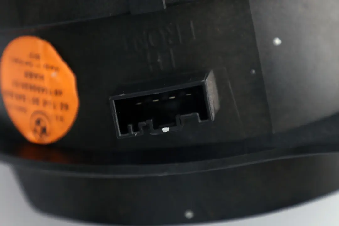 Głośnik Średniotonowy HIFI Drzwi Lewy Przód do BMW X5 E53 o numerze 8381549 BMW X5 E53 Głośnik Średniotonowy HIFI Drzwi Lewy Przód - SKU 8381549 - Numer Części 8381549