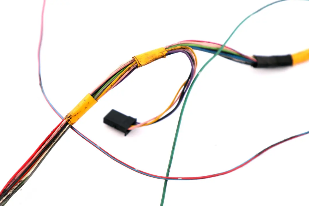 Left N/S Wing Mirror Power Fold Mechanism Actuator Motor to BMW X5 Series E53 with Part number 8381995 BMW X5 Series E53 Left N/S Wing Mirror Power Fold Mechanism Actuator Motor - SKU 8381995 - Part number 8381995