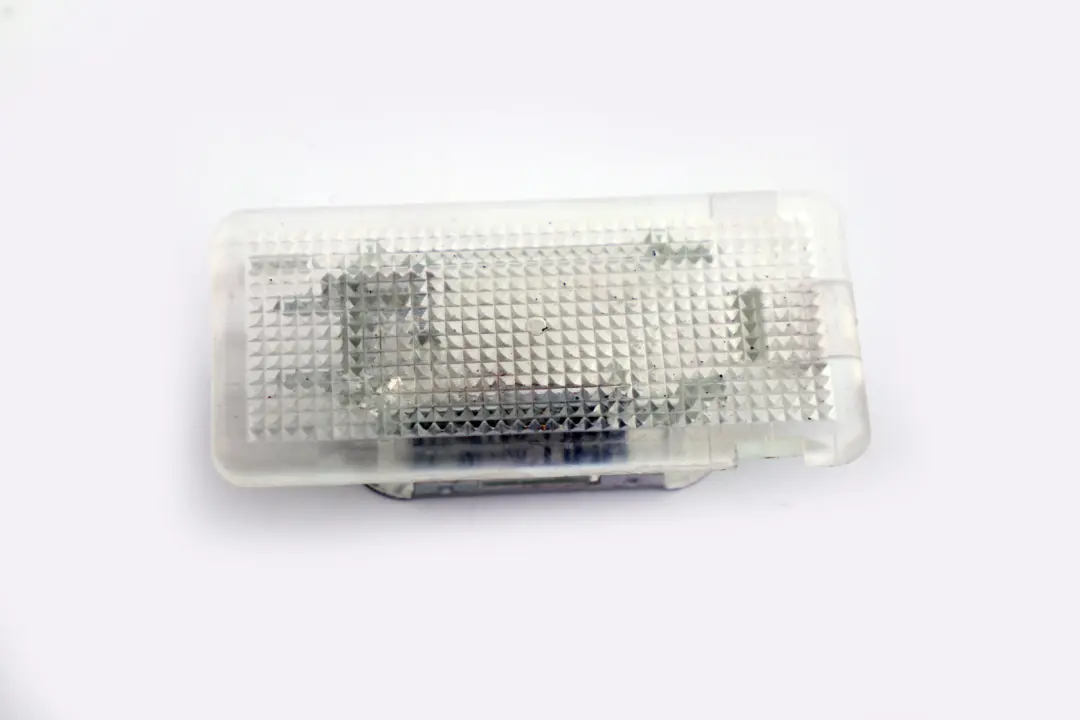 BMW X5 Serie E53 Lampe Logem.de Bagag./Hayon Arriere - SKU 8382358 - Numéro de pièce 8382358