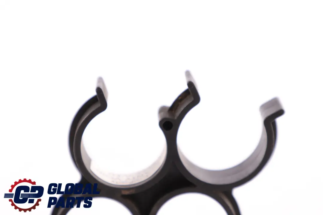 Hose Clamp 4-fold to BMW X5 Series E53 with Part number 8383628 BMW X5 Series E53 Hose Clamp 4-fold - SKU 8383628 - Part number 8383628