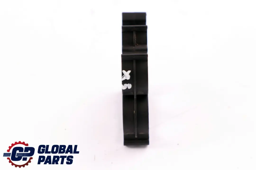 Hose Clamp 4-fold to BMW X5 Series E53 with Part number 8383628 BMW X5 Series E53 Hose Clamp 4-fold - SKU 8383628 - Part number 8383628