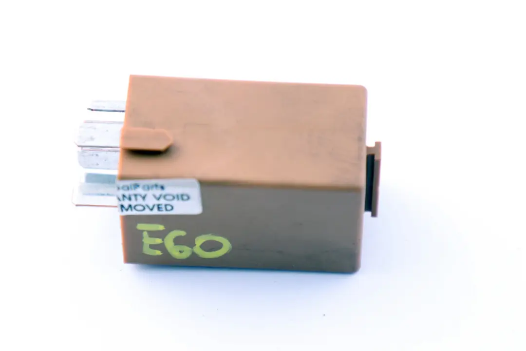  Relais Essuie Glaces BMW E46 E60 E61 E63 E64 Marron - SKU 8384505 - Numéro de pièce 8384505