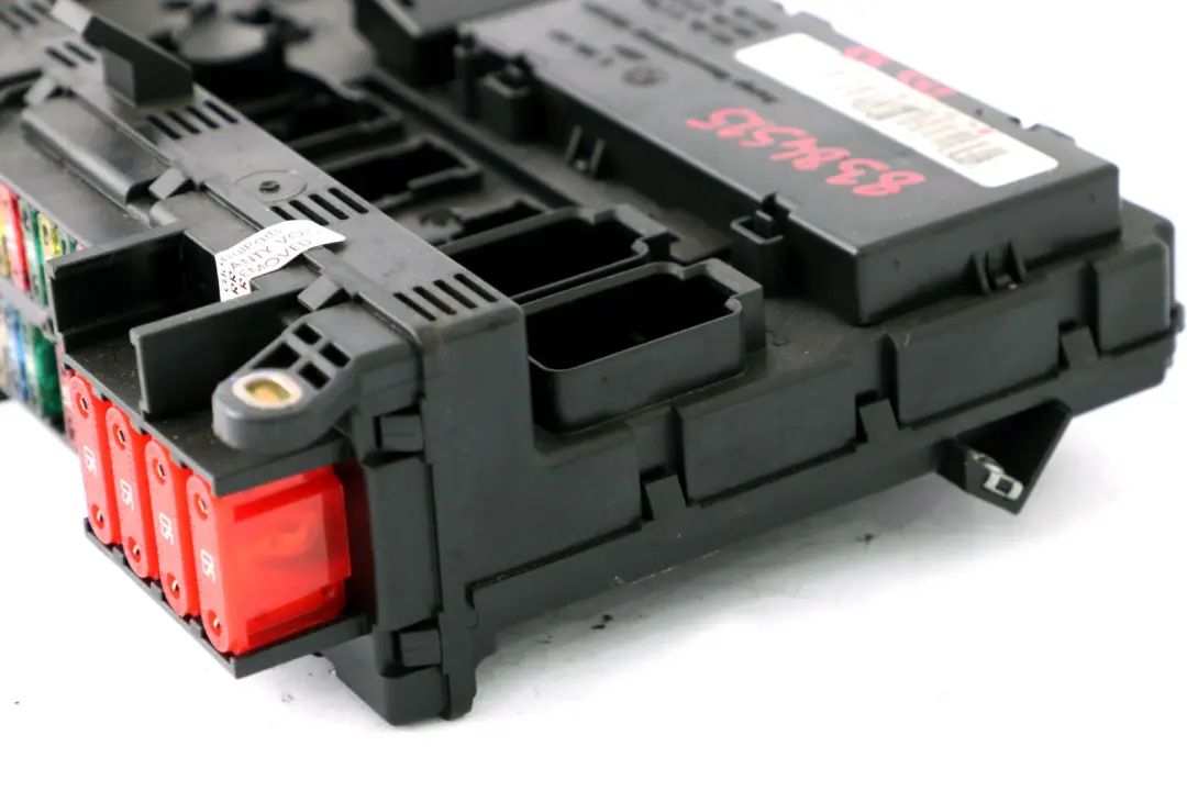 Boite a Fusibles 6113 pour BMW X5 E53 à propos du numéro de pièce 8384525 BMW X5 E53 Boite a Fusibles 6113 - SKU 8384525 - Numéro de pièce 8384525