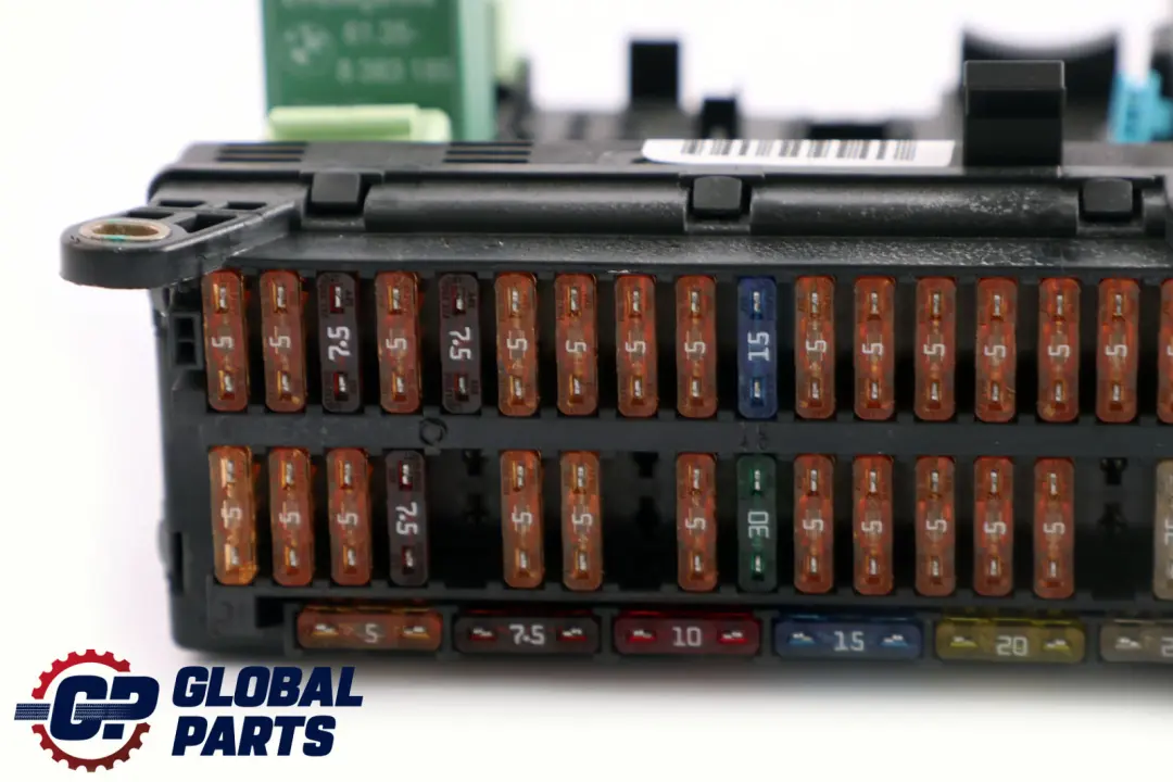 BMW X5 Series E53 Boîte à fusibles de distribution électrique - SKU 8384527 - Numéro de pièce 8384527