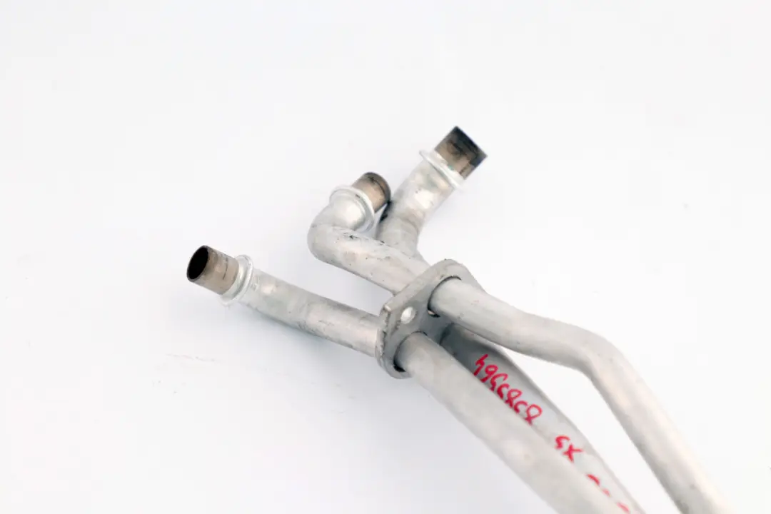 Klimaleitung Dreifachrohr Aluminium Klimaautomatik für BMW 5 X5 E39 E53 mit Teilenummer 8385564 BMW 5 X5 E39 E53 Klimaleitung Dreifachrohr Aluminium Klimaautomatik - SKU 8385564 - Teilenummer 8385564